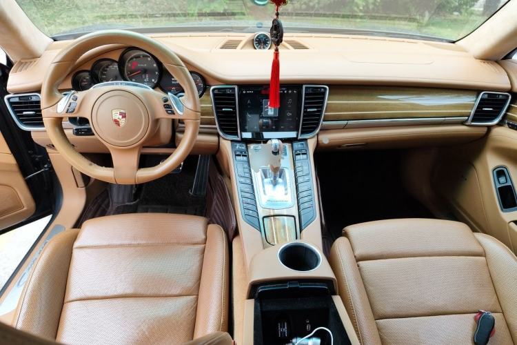 Used Porsche Panamera 2012 Panamera Turbo S 4.8T Center Console