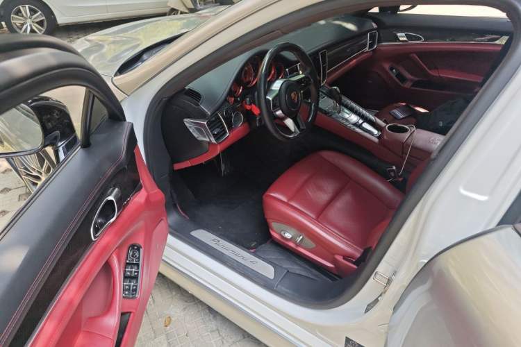 Used Porsche Panamera  Driver Seat