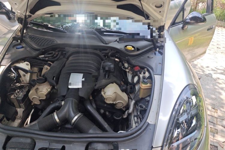 Used Porsche Panamera  Engine Bay Left