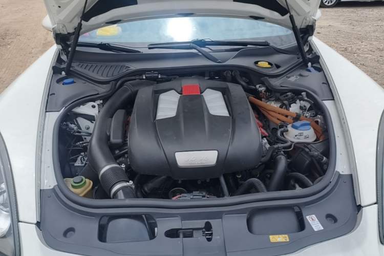 Used Porsche Panamera 2012 Panamera S Hybrid 3.0T Engine Bay