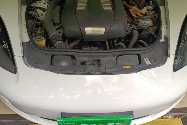 Used Porsche Panamera 2012 Panamera S Hybrid 3.0T Engine Bay
