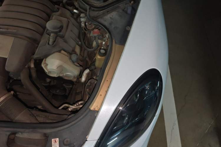 Used Porsche Panamera  Engine Bay Left