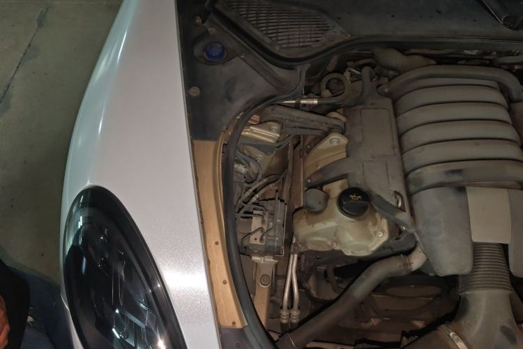 Used Porsche Panamera  Engine Bay Right