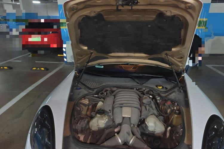 Used Porsche Panamera  Engine Bay