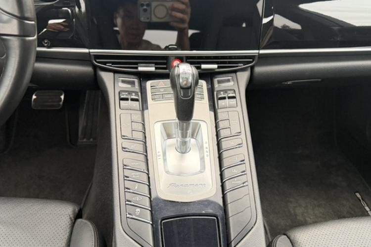 Used Porsche Panamera 2012 Panamera S Hybrid 3.0T Gear Lever