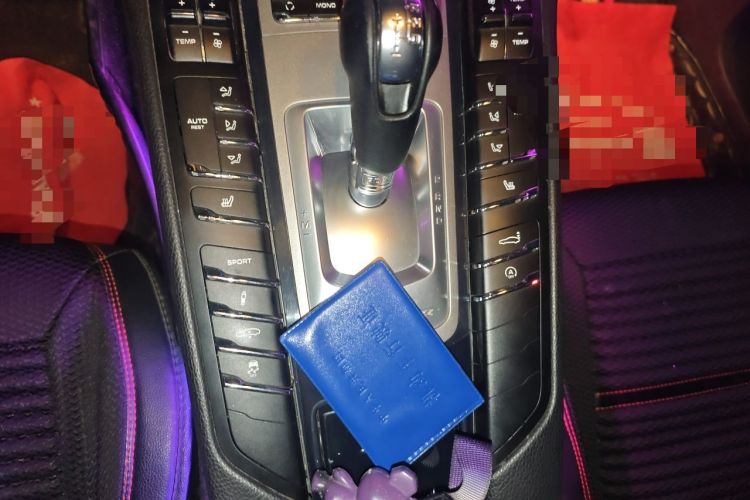 Used Porsche Panamera  Gear Lever