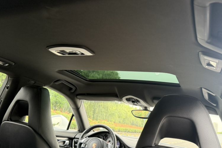 Used Porsche Panamera 2012 Panamera S Hybrid 3.0T Headliner