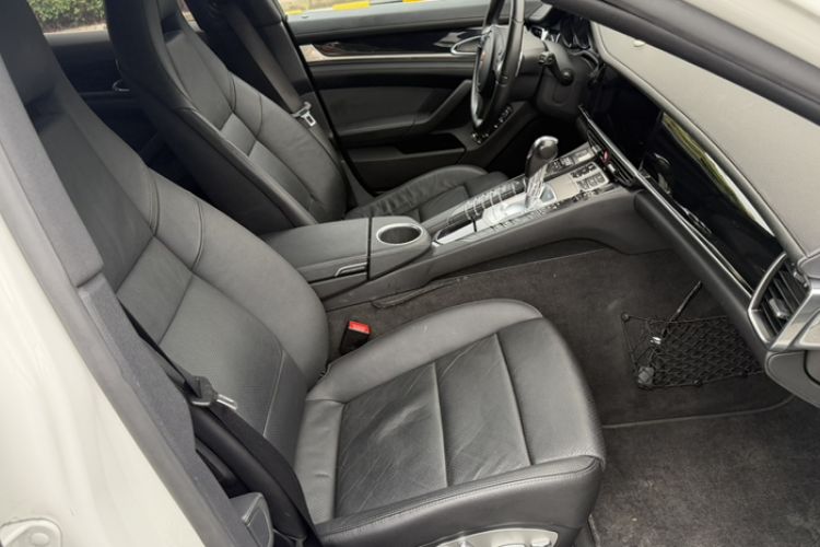 Used Porsche Panamera 2012 Panamera S Hybrid 3.0T Interior 2