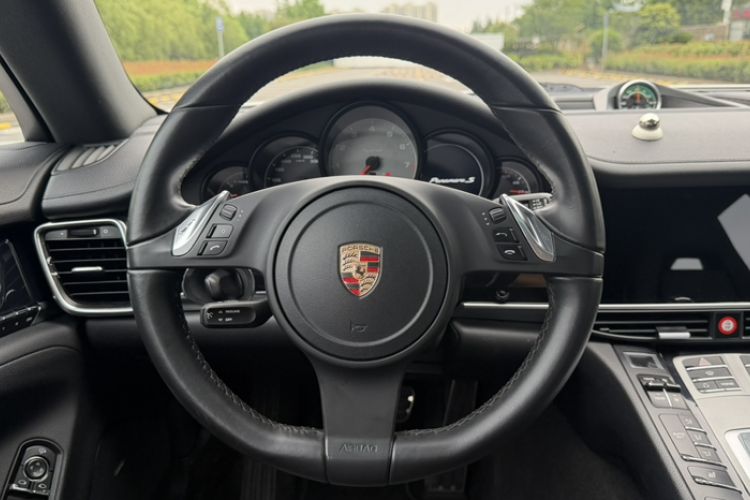 Used Porsche Panamera 2012 Panamera S Hybrid 3.0T Interior 4