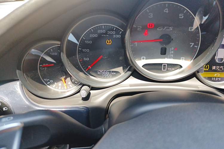 Used Porsche Panamera 2012 Panamera GTS 4.8L Odometer Close Up