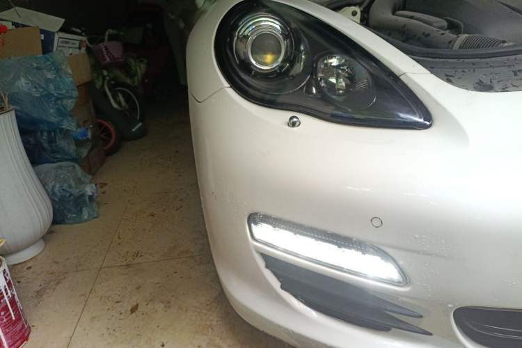 Used Porsche Panamera 2012 Panamera S Hybrid 3.0T Right Front Headlight