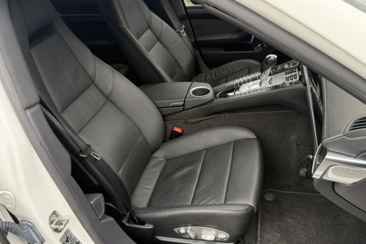 Used Porsche Panamera 2012 Panamera S Hybrid 3.0T Right Front Seat