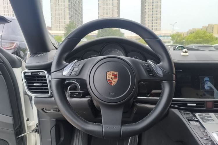 Used Porsche Panamera 2012 Panamera S Hybrid 3.0T Steering Wheel