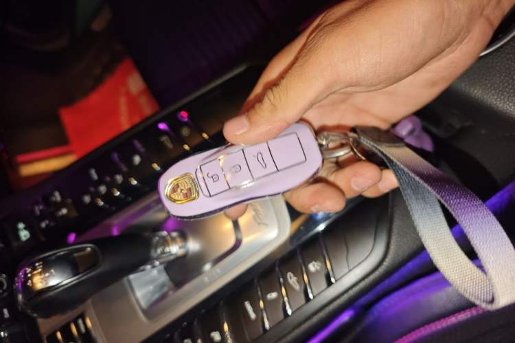Used Porsche Panamera  Vehicle Key