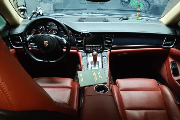 Used Porsche Panamera 2013 Panamera Platinum Edition 3.6L Center Console