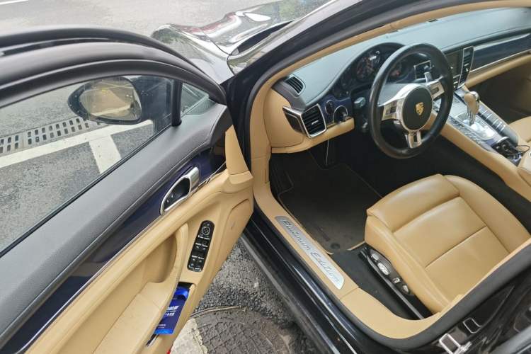 Used Porsche Panamera 2013 Panamera 4 Platinum Edition 3.6L Driver Seat
