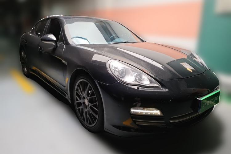Used Porsche Panamera 2013 Panamera Platinum Edition 3.6L Front Right 45 Deg