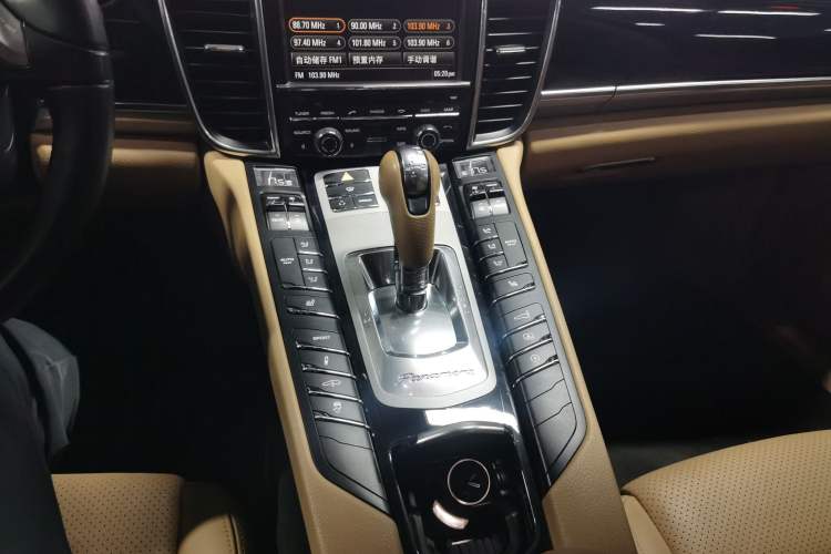 Used Porsche Panamera 2013 Panamera Platinum Edition 3.6L Gear Lever
