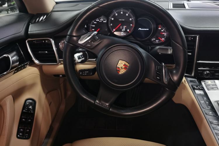 Used Porsche Panamera 2013 Panamera Platinum Edition 3.6L Steering Wheel