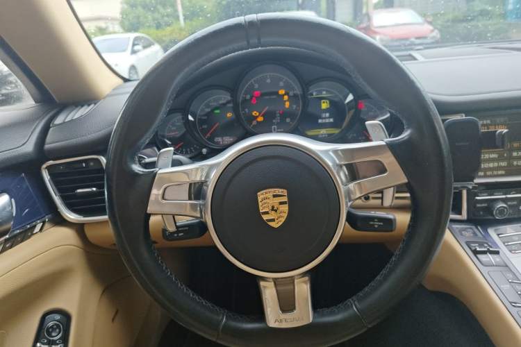 Used Porsche Panamera 2013 Panamera 4 Platinum Edition 3.6L Steering Wheel