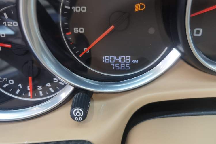 Used Porsche Panamera 2013 Panamera 4 Platinum Edition 3.6L Odometer Close Up