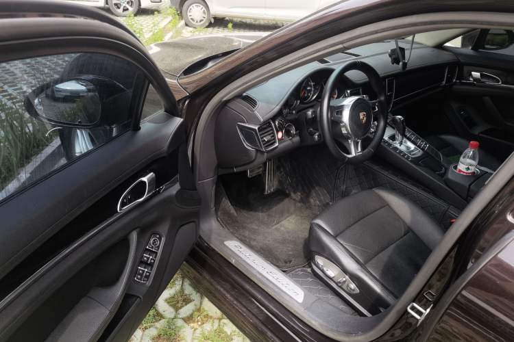 Used Porsche Panamera 2013 Panamera 4 Platinum Edition 3.6L Driver Seat