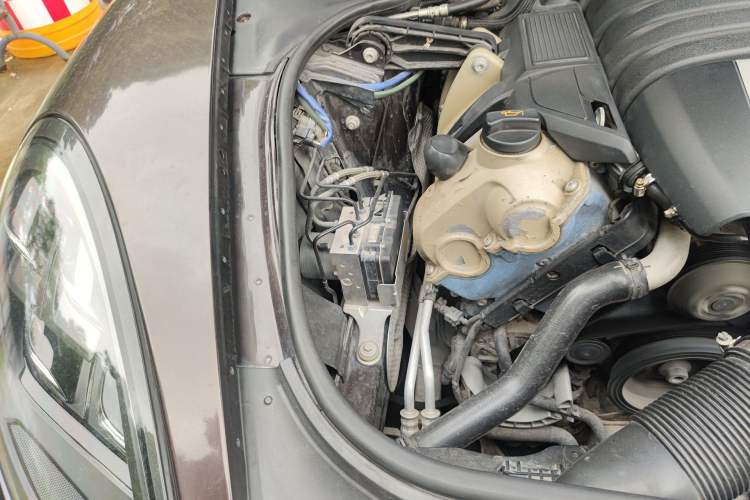 Used Porsche Panamera 2013 Panamera 4 Platinum Edition 3.6L Engine Bay Right