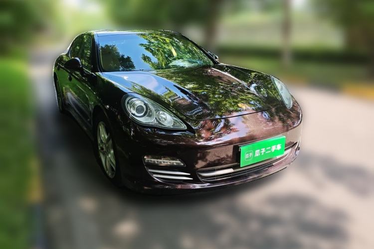 Used Porsche Panamera 2013 Panamera 4 Platinum Edition 3.6L Front Right 45 Deg