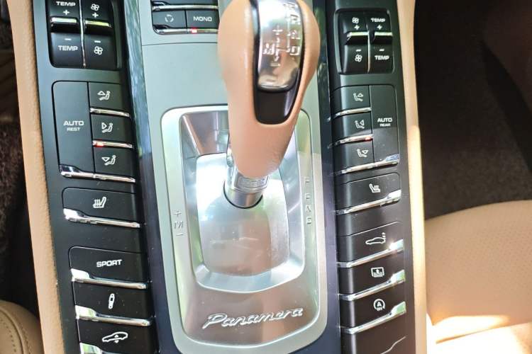 Used Porsche Panamera 2013 Panamera 4 Platinum Edition 3.6L Gear Lever