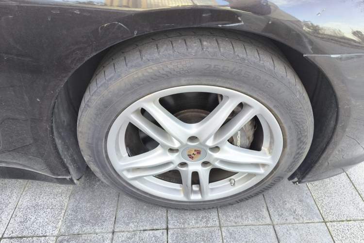 Used Porsche Panamera 2013 Panamera Platinum Edition 3.6L Right Front Wheel Hub