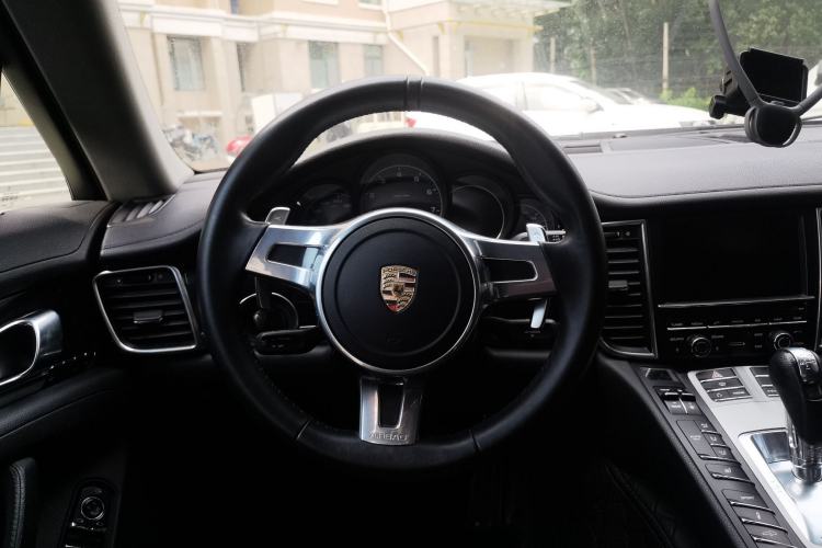Used Porsche Panamera 2013 Panamera 4 Platinum Edition 3.6L Steering Wheel
