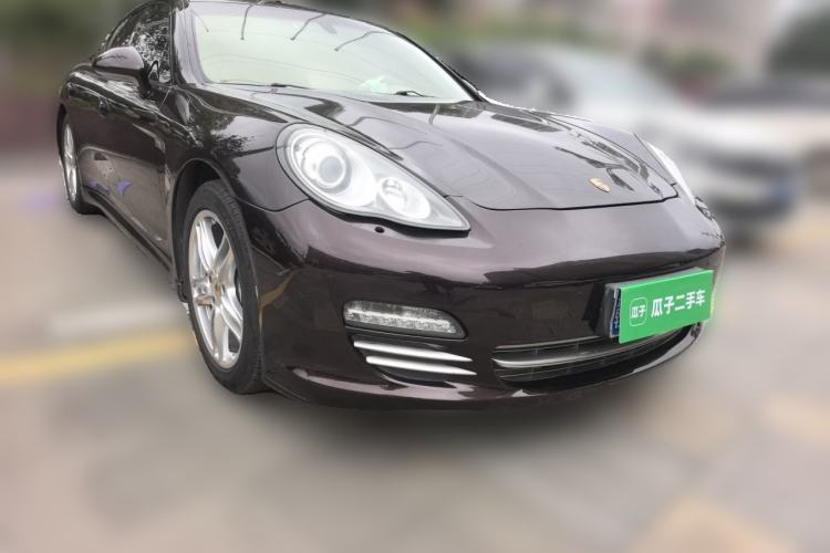 Used Porsche Panamera 2013 Panamera 4 Platinum Edition 3.6L Front Right 45 Deg