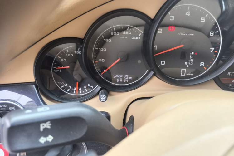 Used Porsche Panamera 2013 Panamera 4 Platinum Edition 3.6L Odometer Close Up