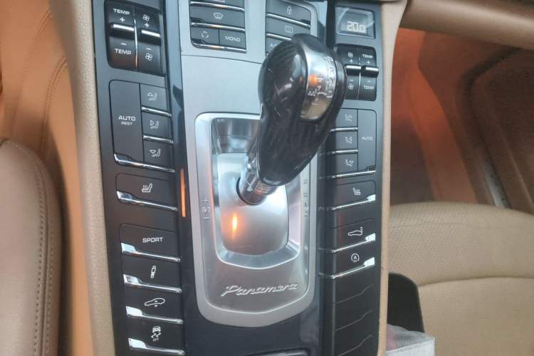 Used Porsche Panamera 2013 Panamera 4 Platinum Edition 3.6L Gear Lever