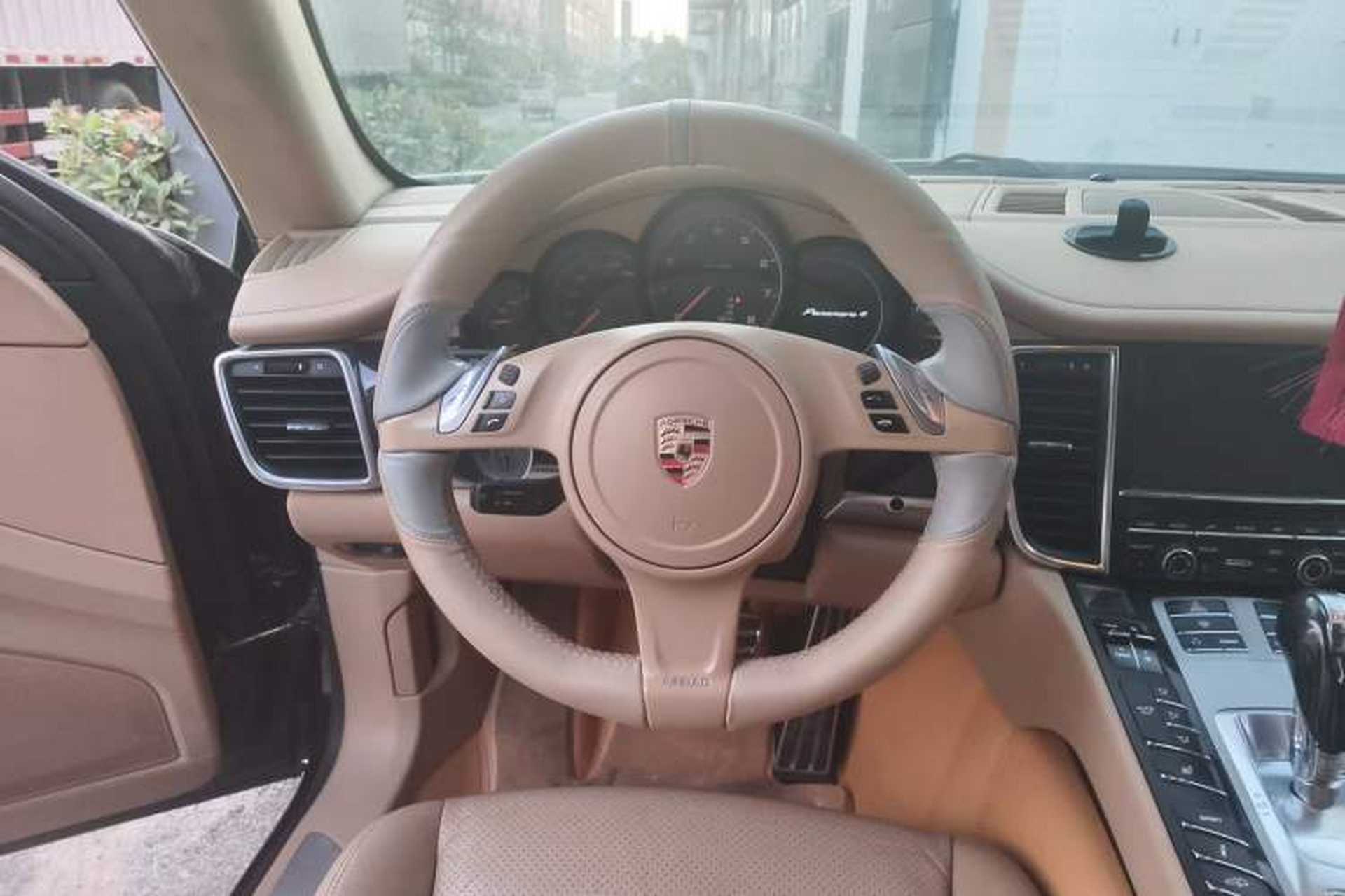 Used Porsche Panamera 2013 Panamera 4 Platinum Edition 3.6L Steering Wheel