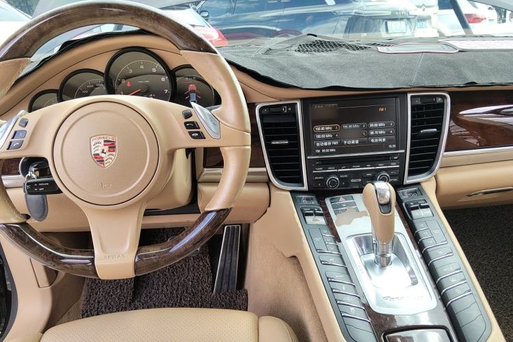 Used Porsche Panamera 2013 Panamera Platinum Edition 3.6L Center Console
