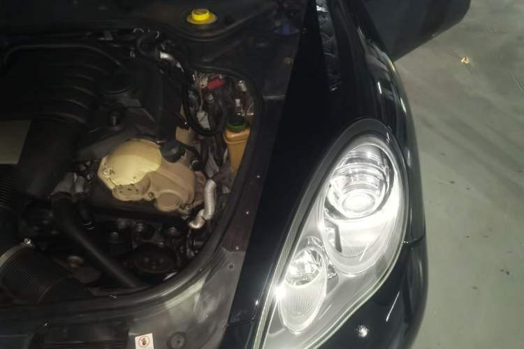 Used Porsche Panamera  Engine Bay Left