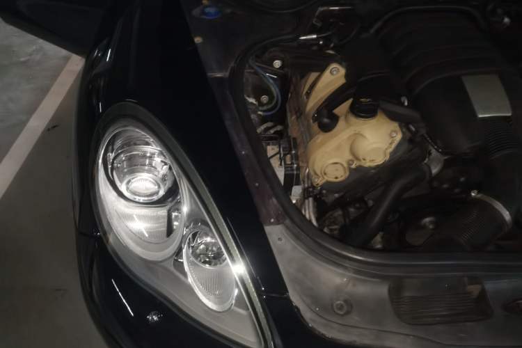 Used Porsche Panamera  Engine Bay Right