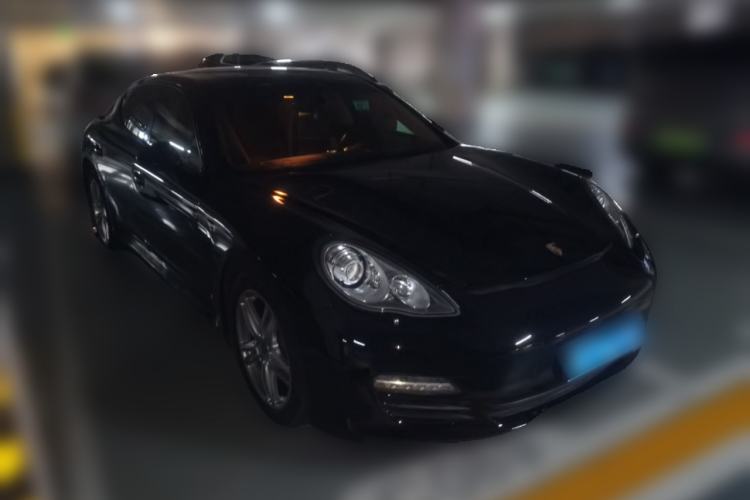 Used Porsche Panamera  Front Right 45 Deg
