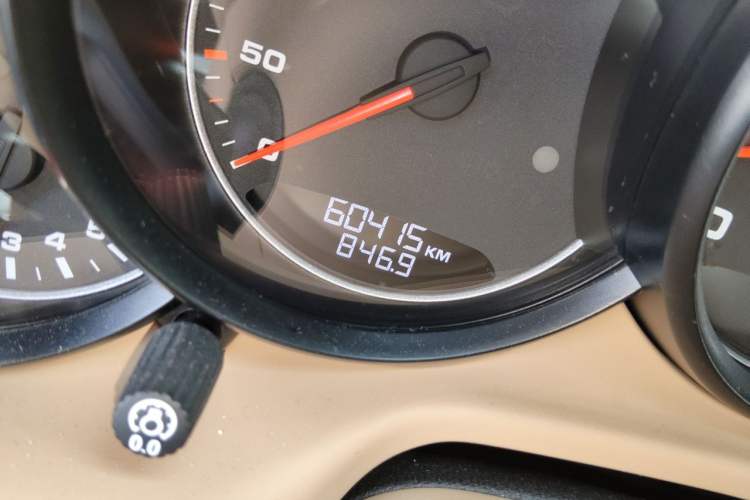 Used Porsche Panamera 2013 Panamera Platinum Edition 3.6L Odometer Close Up