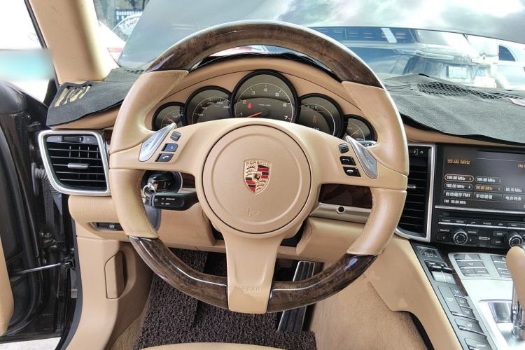 Used Porsche Panamera 2013 Panamera Platinum Edition 3.6L Steering Wheel