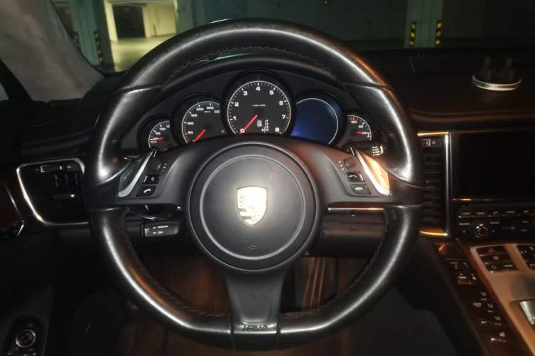 Used Porsche Panamera  Steering Wheel