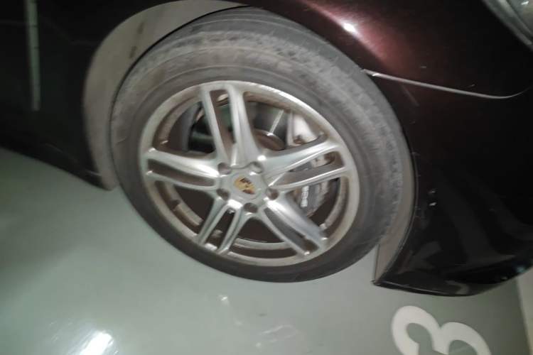 Used Porsche Panamera 2013 Panamera Platinum Edition 3.6L Right Front Wheel Hub