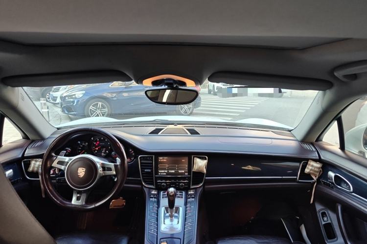 Used Porsche Panamera 2013 Panamera Platinum Edition 3.6L Center Console