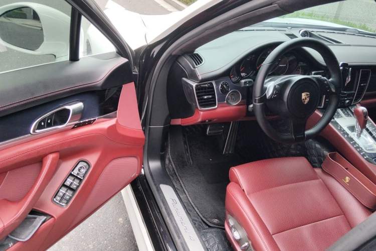 Used Porsche Panamera 2013 Panamera 4 Platinum Edition 3.6L Driver Seat