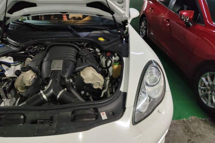 Used Porsche Panamera 2013 Panamera Platinum Edition 3.6L Engine Bay Left