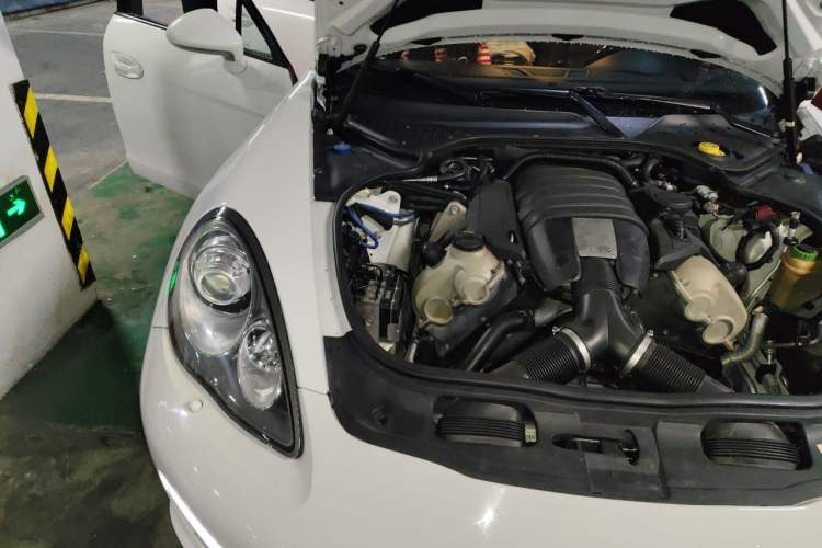 Used Porsche Panamera 2013 Panamera Platinum Edition 3.6L Engine Bay Right