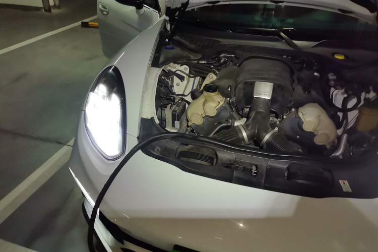 Used Porsche Panamera 2013 Panamera 4 Platinum Edition 3.6L Engine Bay Right