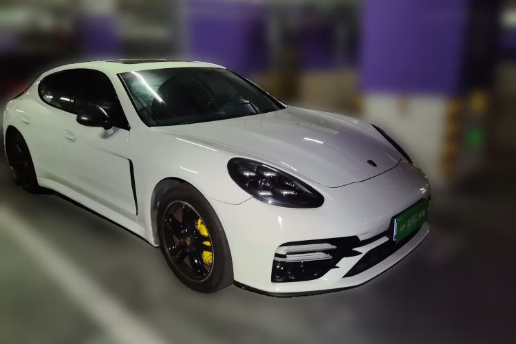 Used Porsche Panamera 2013 Panamera 4 Platinum Edition 3.6L Front Right 45 Deg