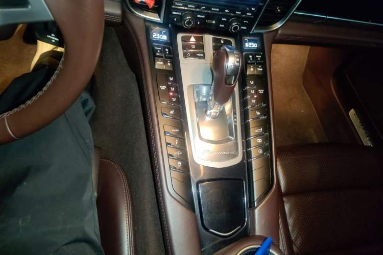 Used Porsche Panamera 2013 Panamera Platinum Edition 3.6L Gear Lever